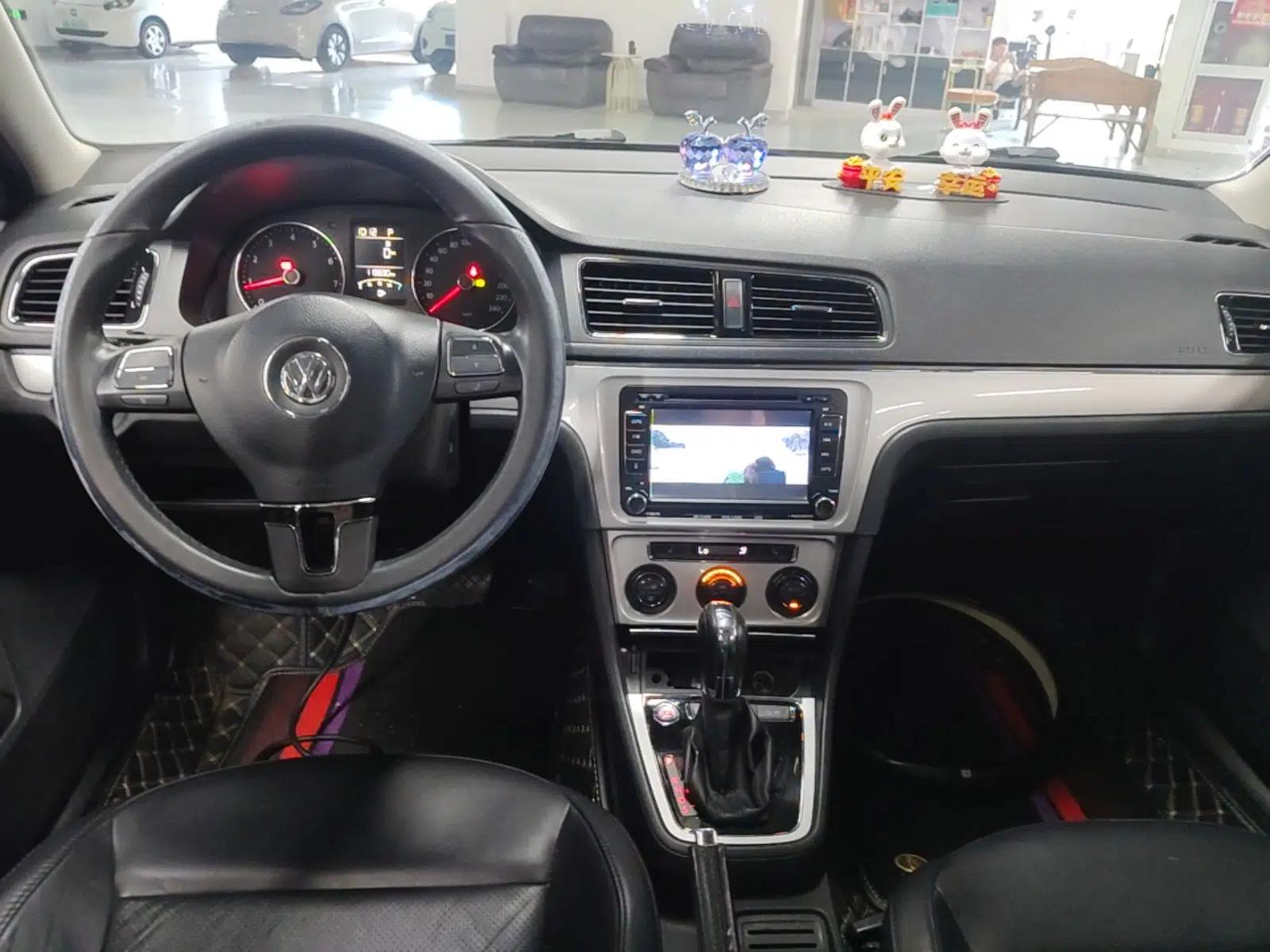 Volkswagen Gran Lavida 2013 1.4 TSI Automatic Luxury Model — миниатюра 12
