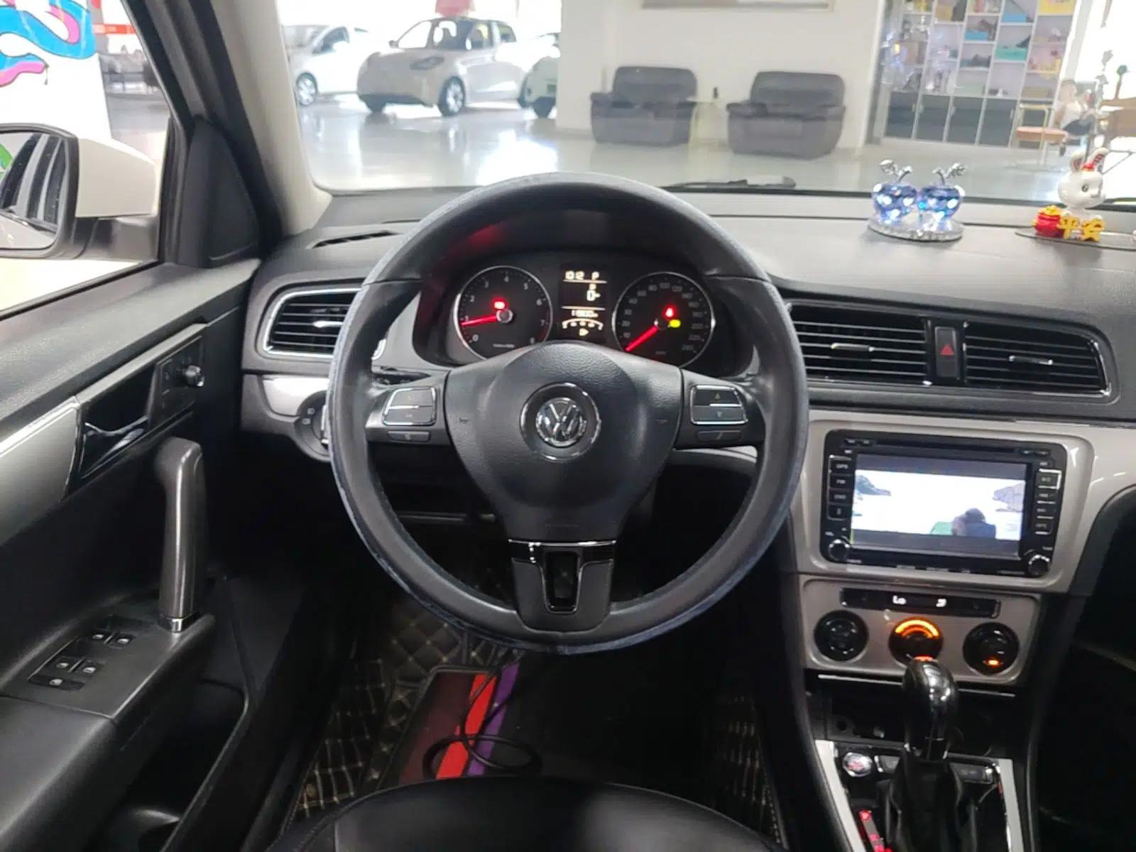 Volkswagen Gran Lavida 2013 1.4 TSI Automatic Luxury Model — миниатюра 13
