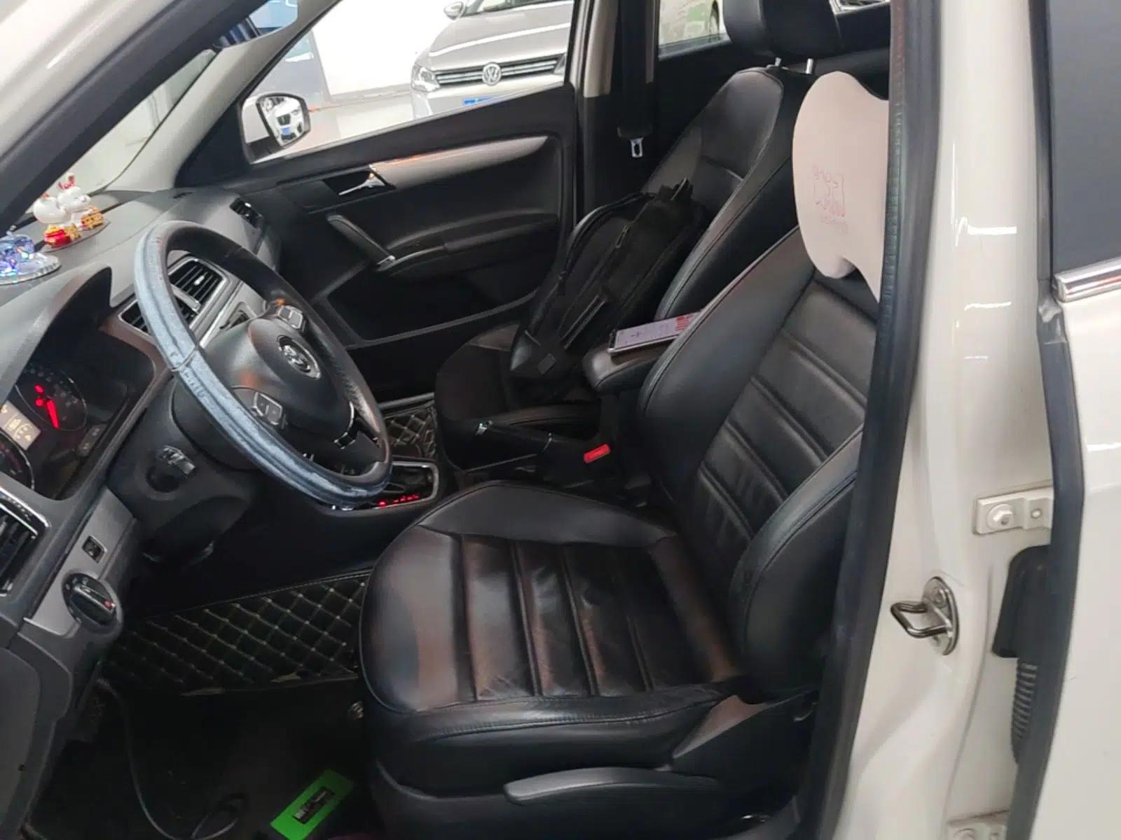 Volkswagen Gran Lavida 2013 1.4 TSI Automatic Luxury Model — миниатюра 17