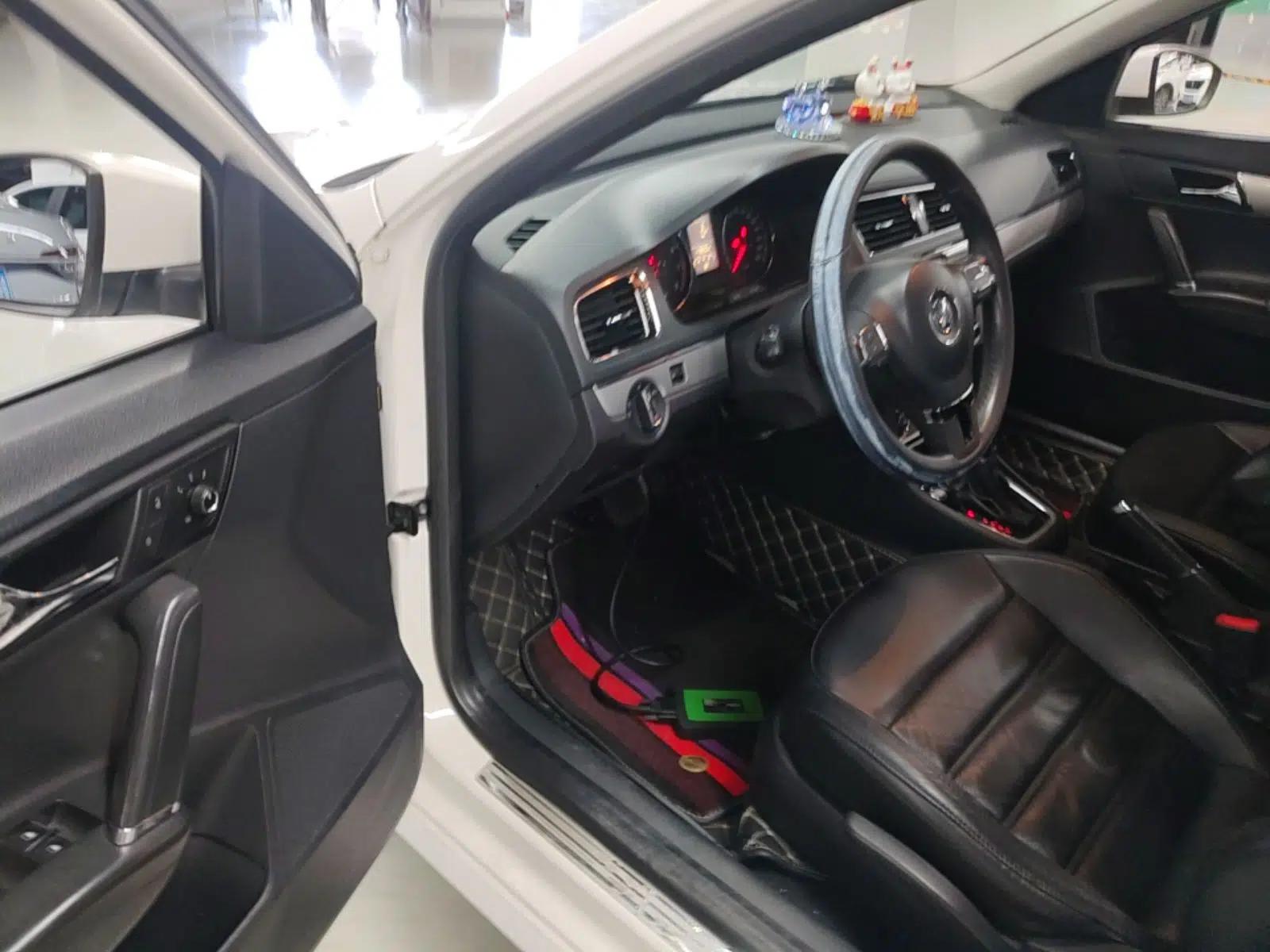 Volkswagen Gran Lavida 2013 1.4 TSI Automatic Luxury Model — миниатюра 18