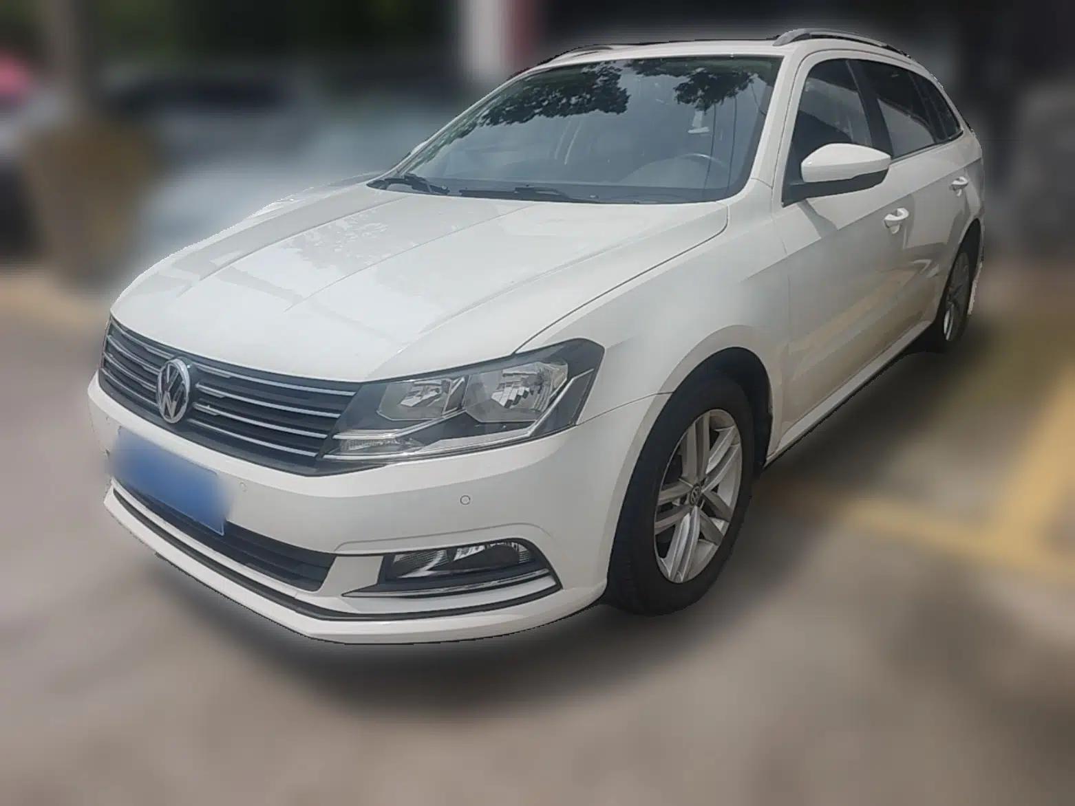 Volkswagen Gran Lavida 2015 1.6L Automatic Comfort Edition — миниатюра 1