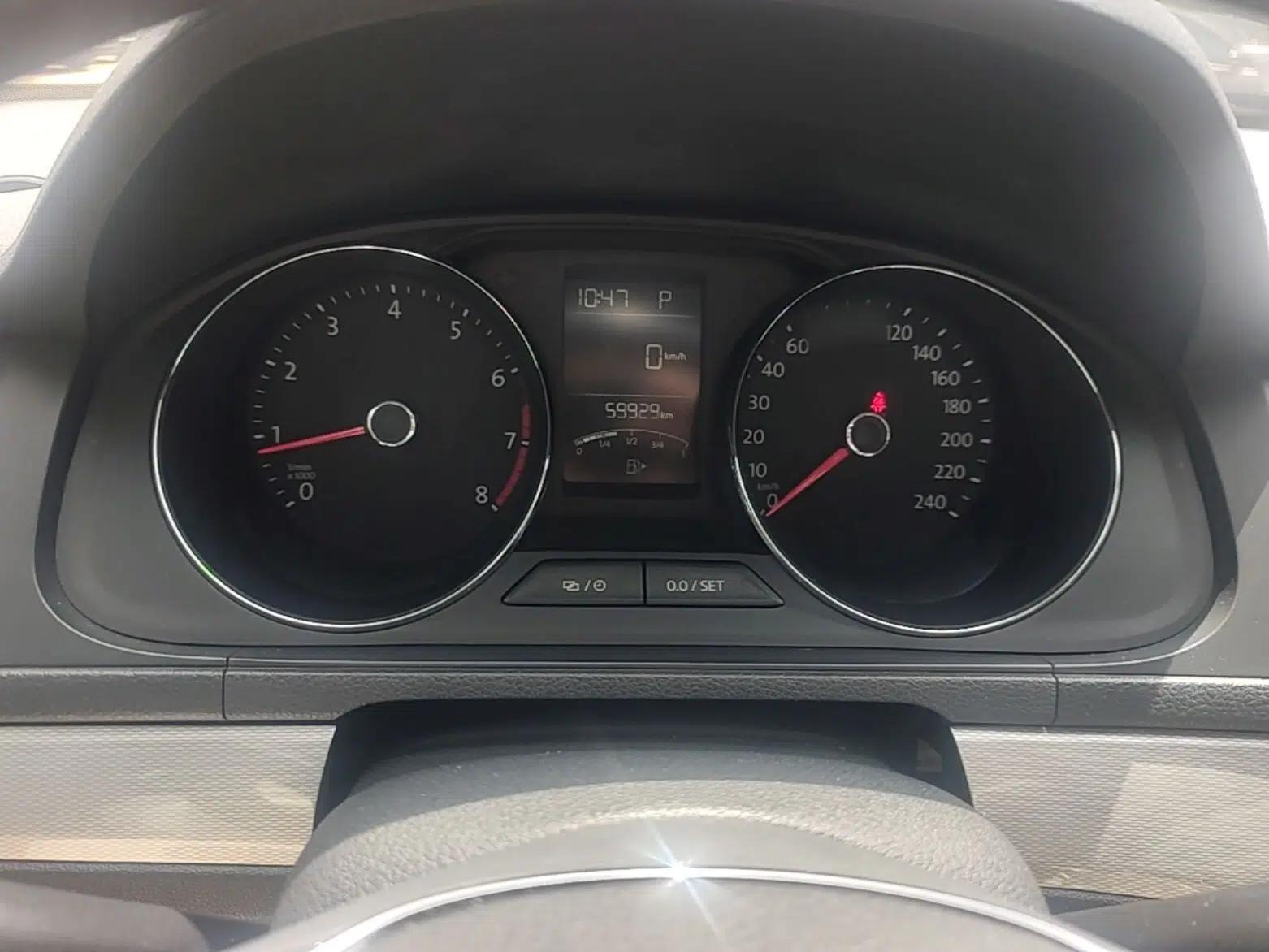 Volkswagen Gran Lavida 2015 1.6L Automatic Comfort Edition — миниатюра 8