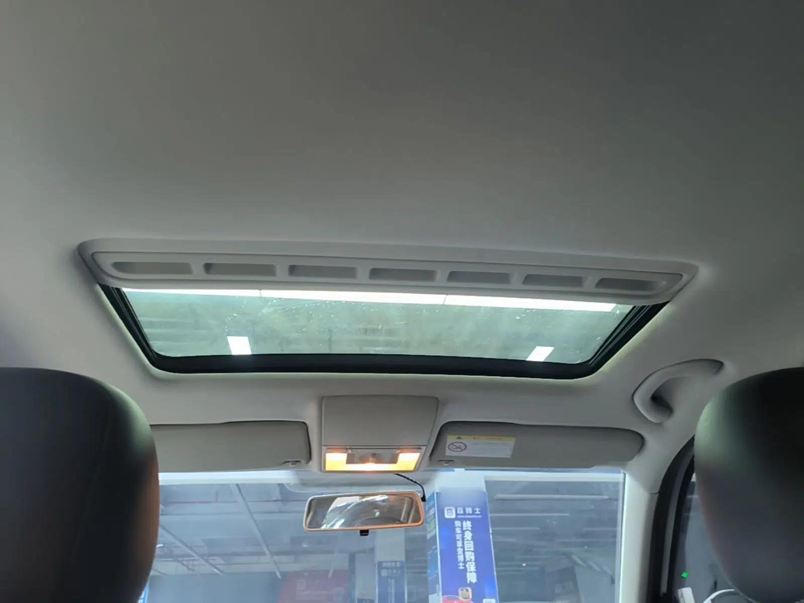 Volkswagen Gran Lavida 2015 1.6L Automatic Comfort Edition — миниатюра 21