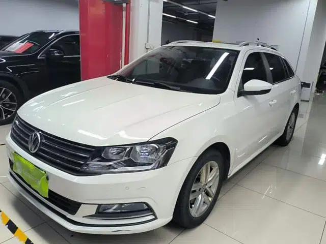 Volkswagen Gran Lavida 2015 1.6L Automatic Comfort Edition