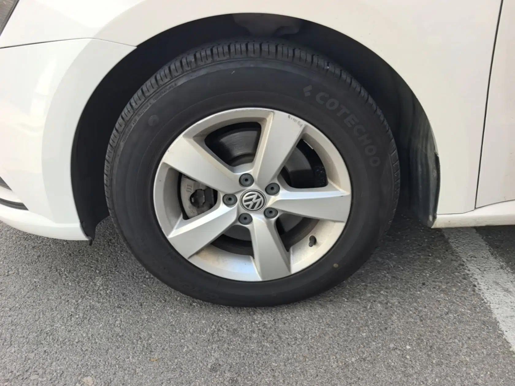 Volkswagen Gran Lavida 2015 1.6L Automatic Fashion Edition — миниатюра 10