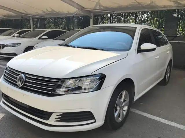 Volkswagen Gran Lavida 2015 1.6L Automatic Fashion Edition