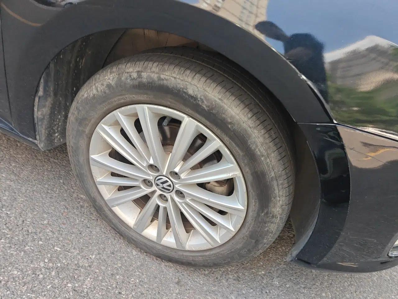 Volkswagen Gran Lavida 2013 1.6L Automatic Comfort Model — миниатюра 8
