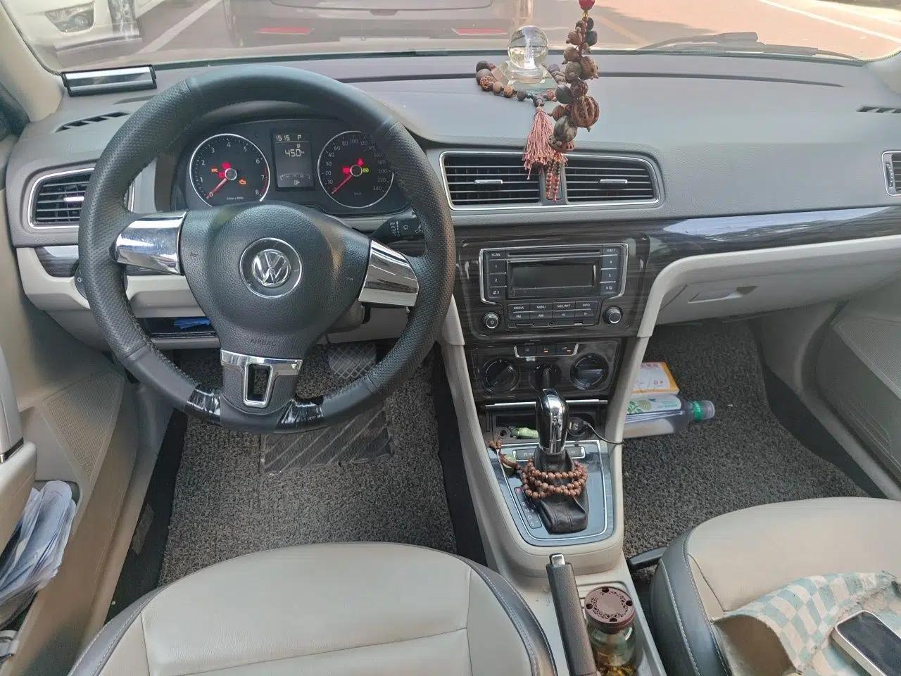 Volkswagen Gran Lavida 2013 1.6L Automatic Comfort Model — миниатюра 9