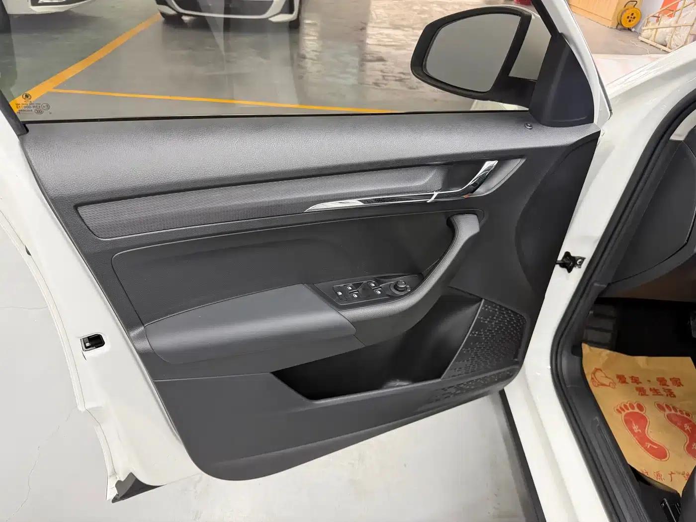 2021 Kamiq 1.5L Automatic Comfort Edition — миниатюра 12