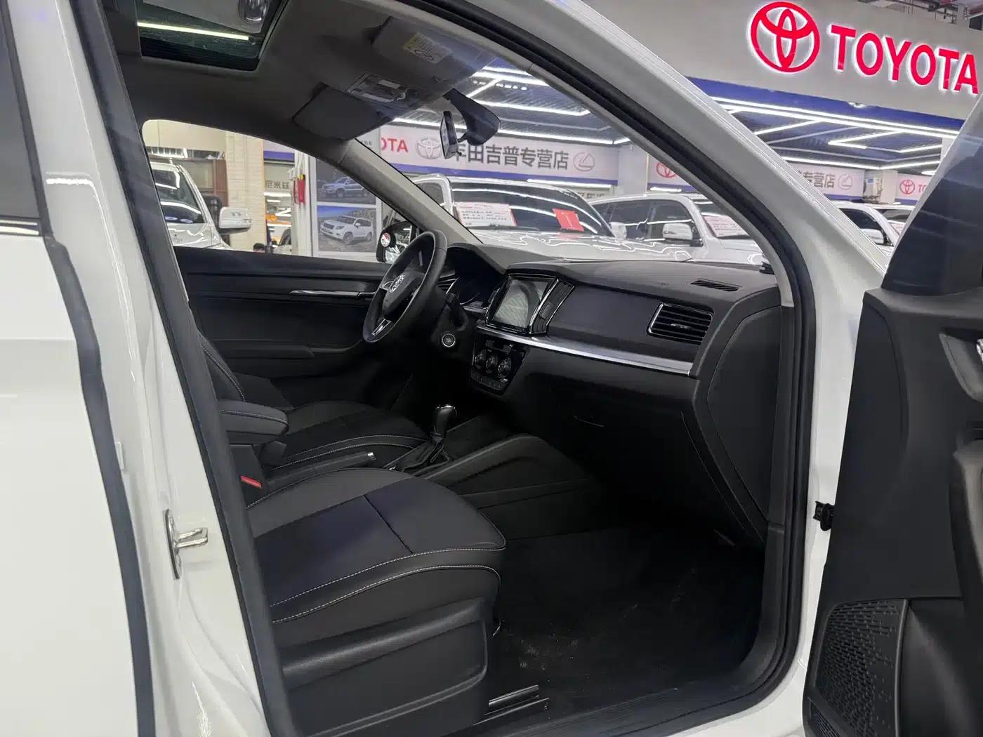 Kamiq 2023 1.5L Automatic Comfort Edition — миниатюра 11