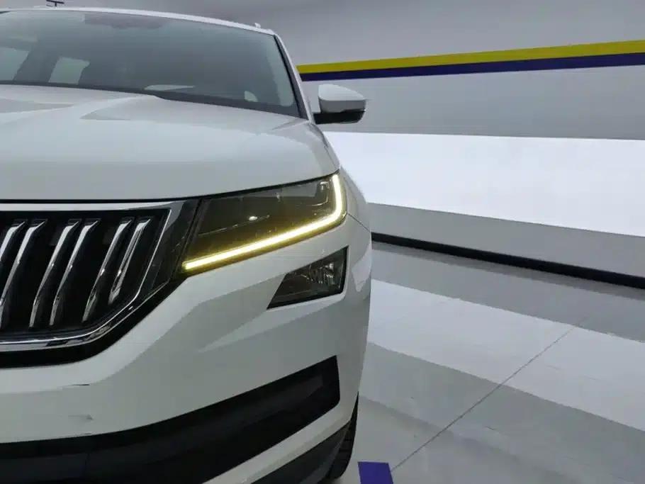 2019 Kodiaq Facelift TSI330 5-seater 2WD Luxury Edition (China VI Emission Standard) — миниатюра 5