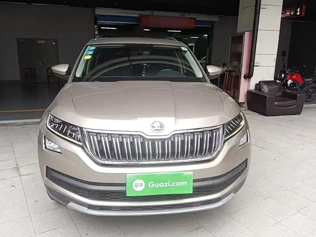 2019 Kodiaq Facelift TSI330 5-seater 2WD Luxury Edition (China VI Emission Standard) — миниатюра 3