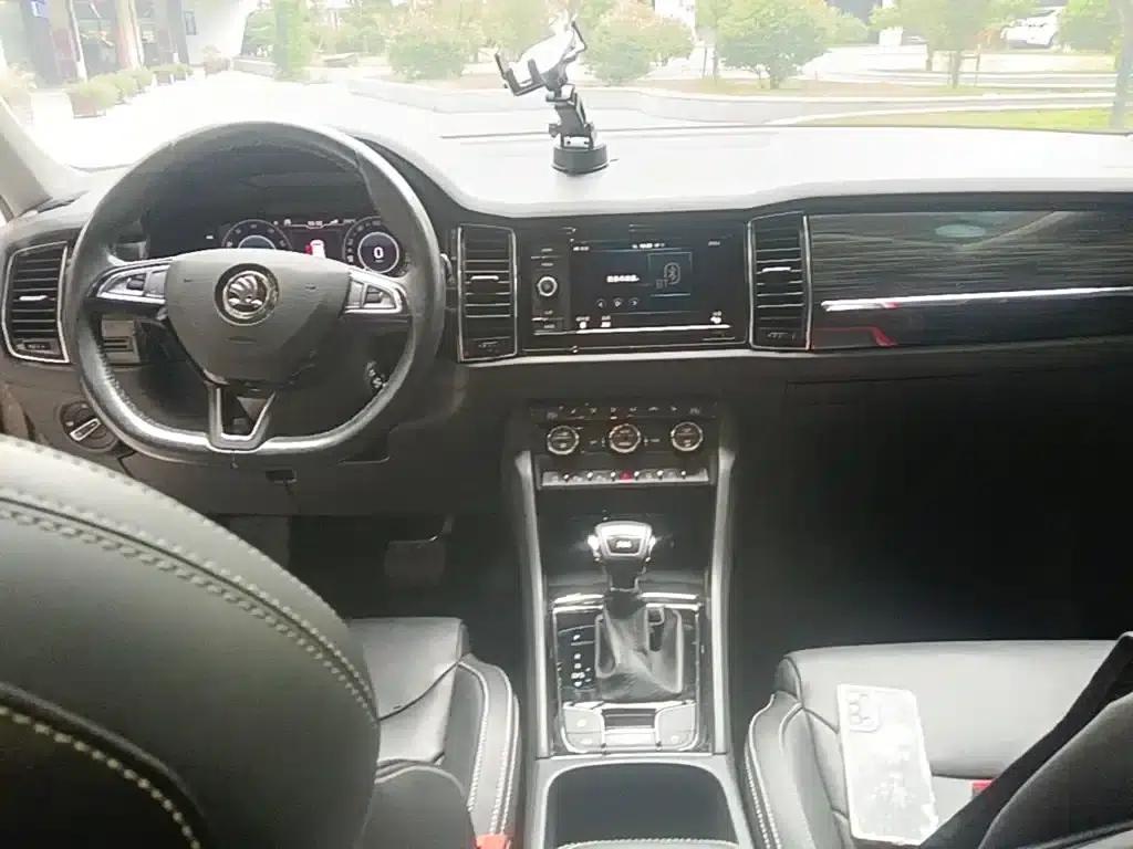 2019 Kodiaq Facelift TSI330 5-seater 2WD Luxury Edition (China VI Emission Standard) — миниатюра 10