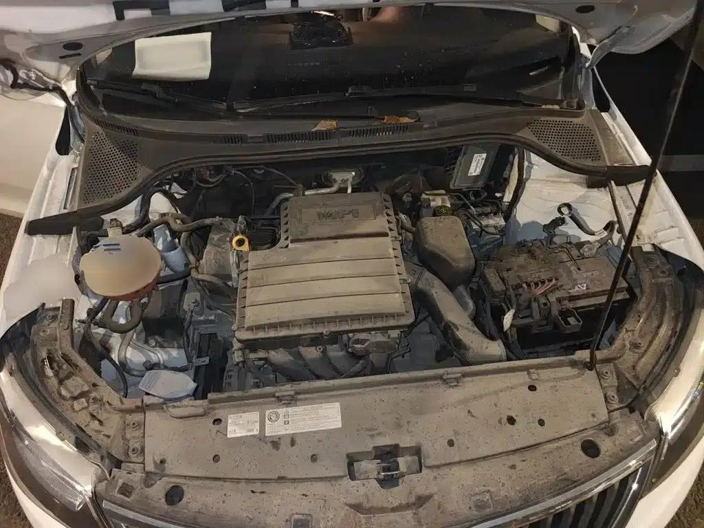 Rapid 2016 1.6L Manual Forward Edition — миниатюра 21