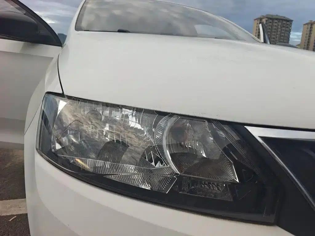 Rapid 2016 1.6L Manual Forward Edition — миниатюра 7