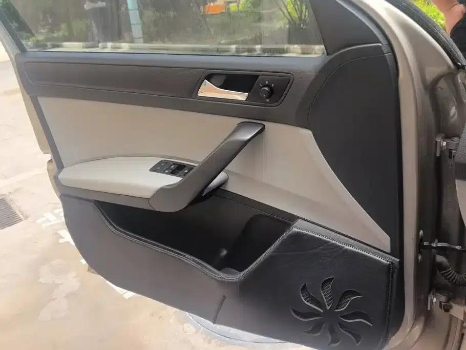 Rapid 2015 1.6L Automatic Smart Selection Model — миниатюра 6