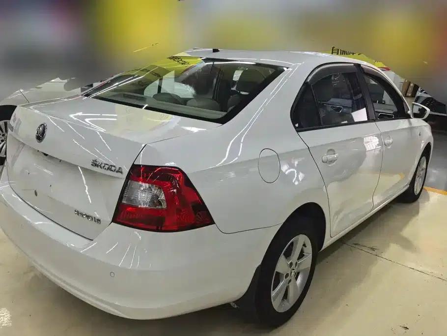 Rapid 2013 1.6L Automatic Smart Selection Model — миниатюра 3