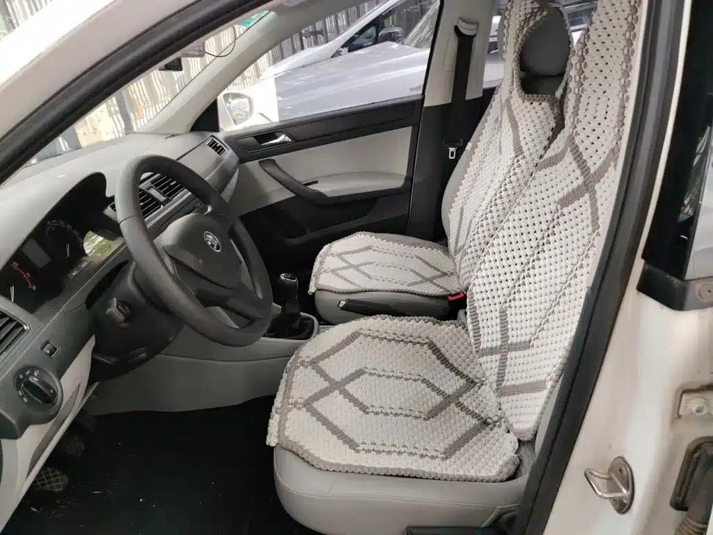 Rapid 2016 1.6L Manual Comfort Edition — миниатюра 8