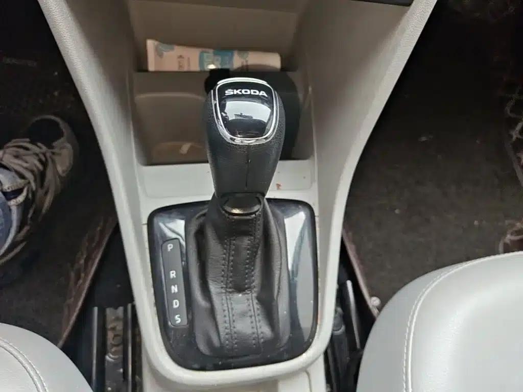 Rapid 2016 1.6L Automatic Comfort Edition — миниатюра 14