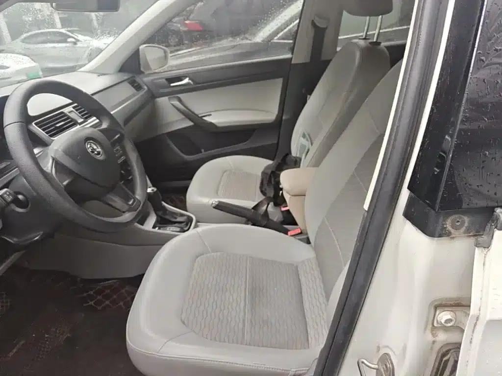 Rapid 2016 1.6L Automatic Comfort Edition — миниатюра 15