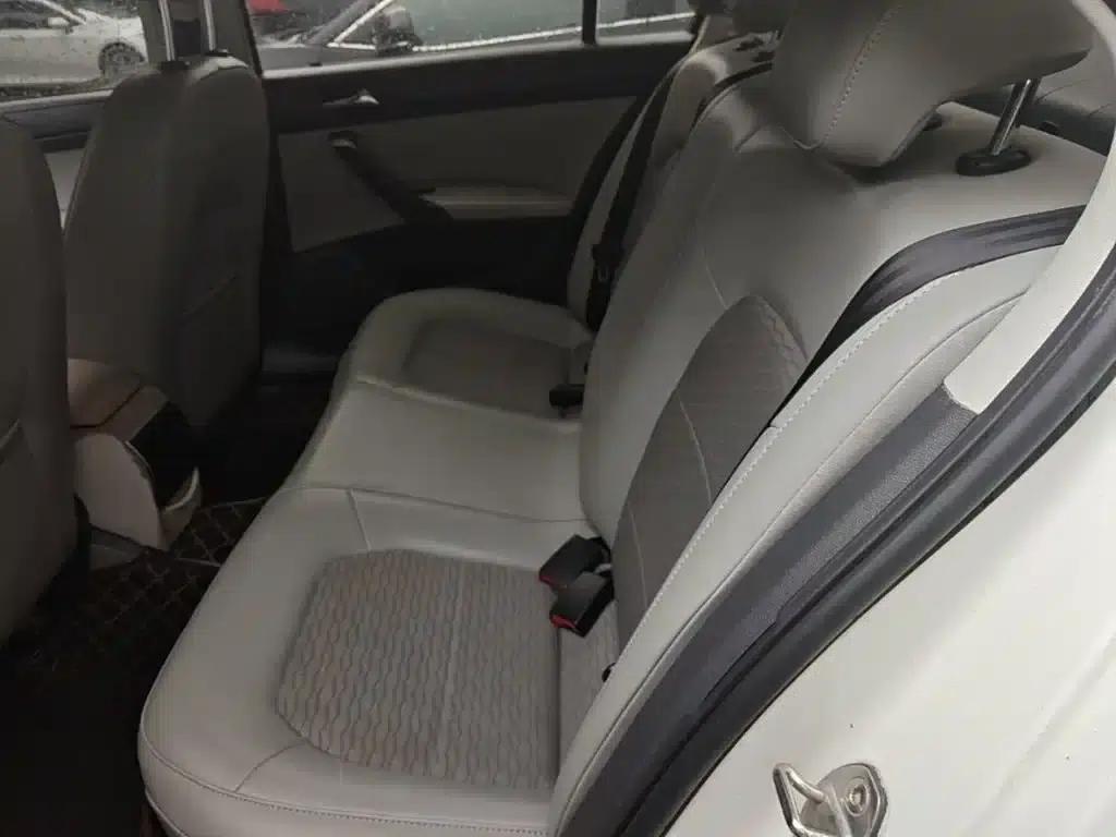 Rapid 2016 1.6L Automatic Comfort Edition — миниатюра 17