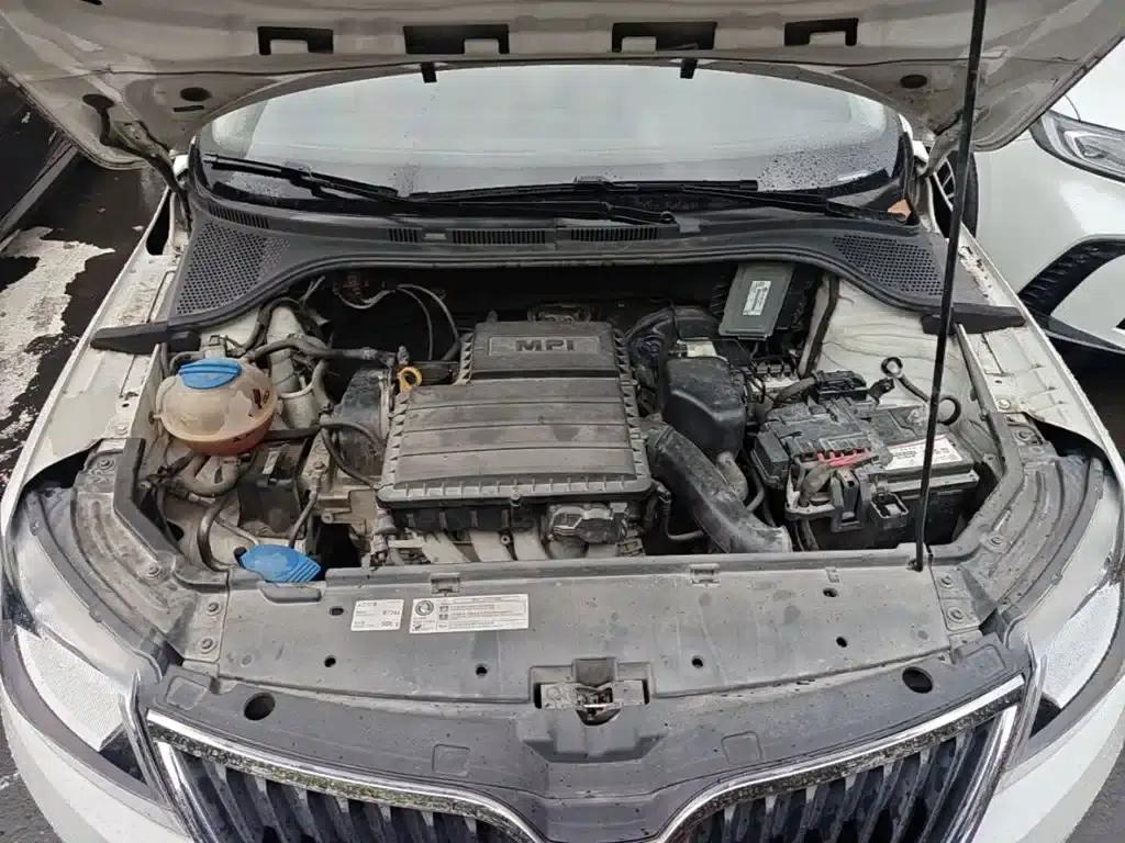 Rapid 2016 1.6L Automatic Comfort Edition — миниатюра 20