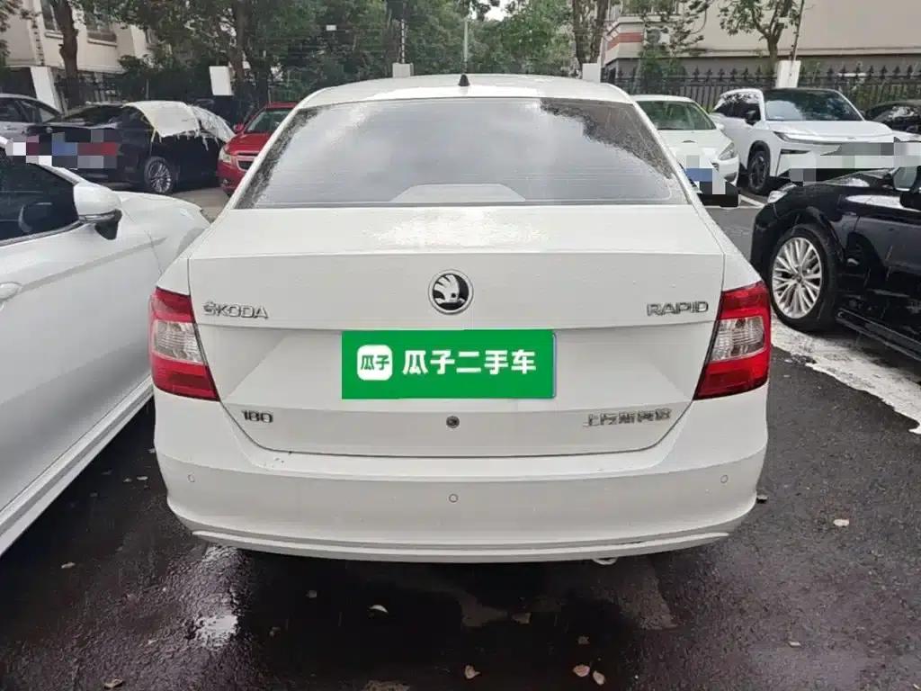Rapid 2016 1.6L Automatic Comfort Edition — миниатюра 6
