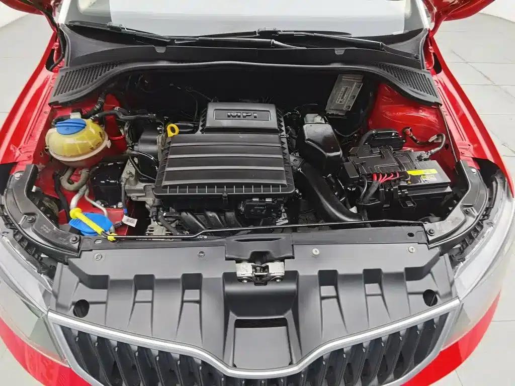 Fabia 2015 1.4L Automatic Comfortline — миниатюра 6
