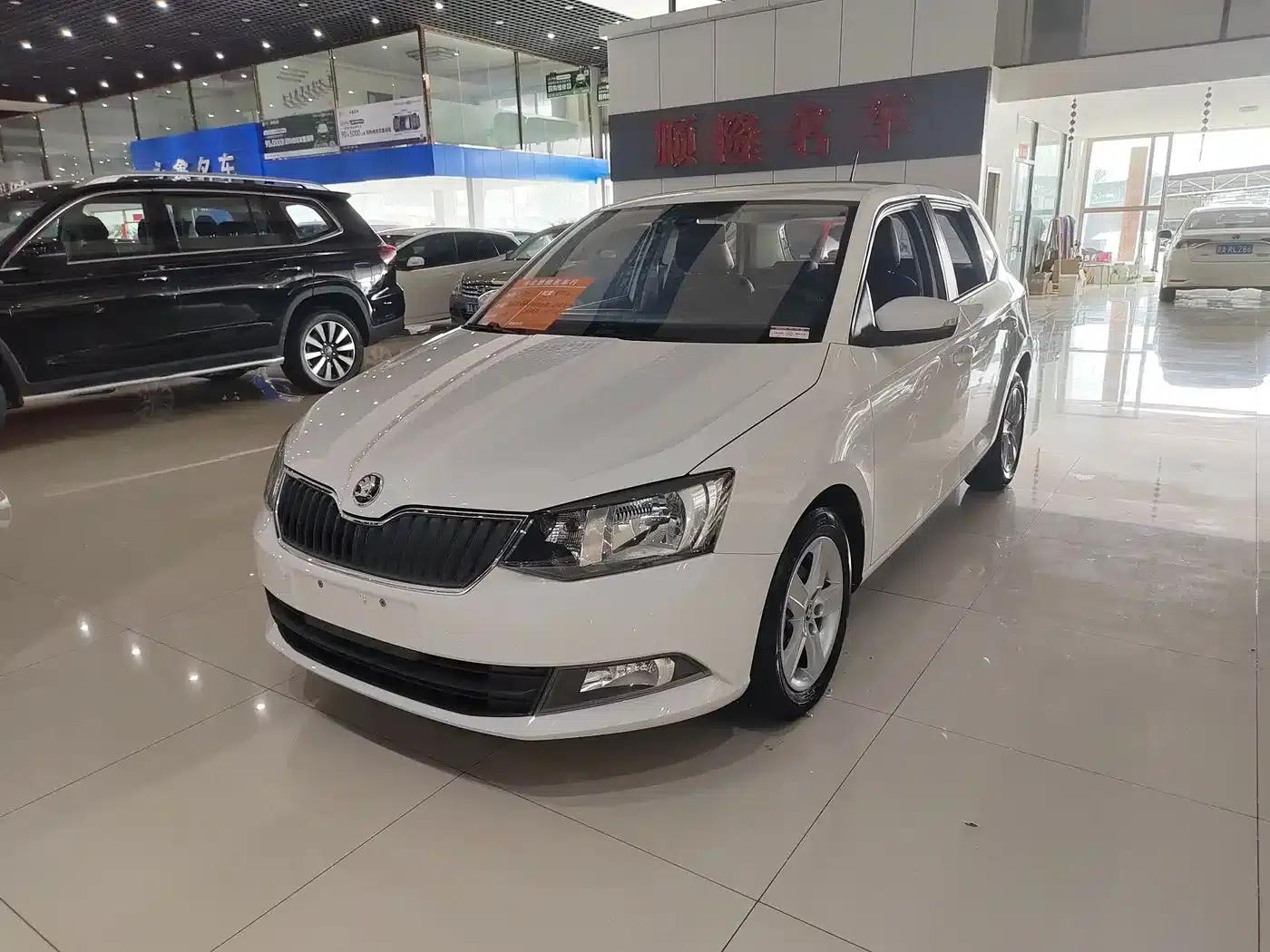 Fabia 2015 1.4L Automatic Comfortline — миниатюра 1