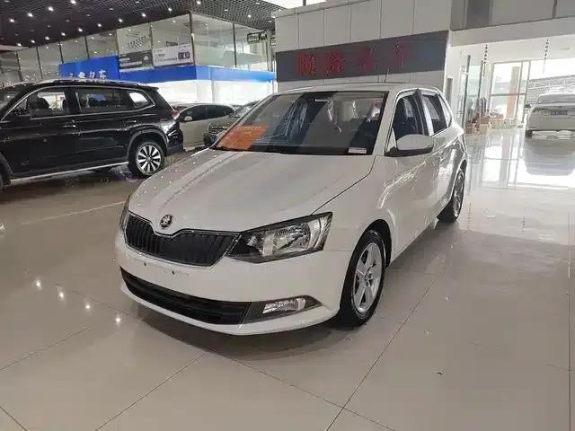Fabia 2015 1.4L Automatic Comfortline