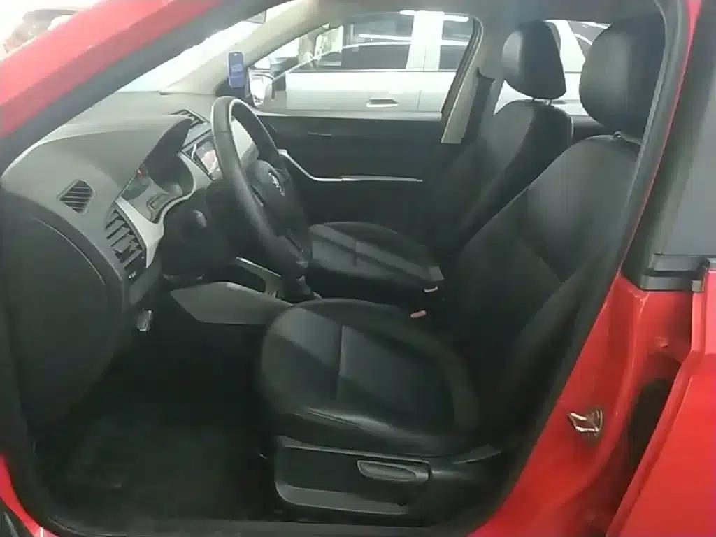 Fabia 2016 1.4L Automatic Enjoy Edition — миниатюра 15