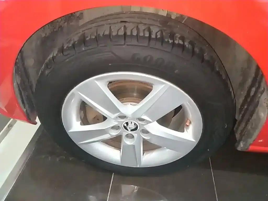 Fabia 2016 1.4L Automatic Enjoy Edition — миниатюра 23