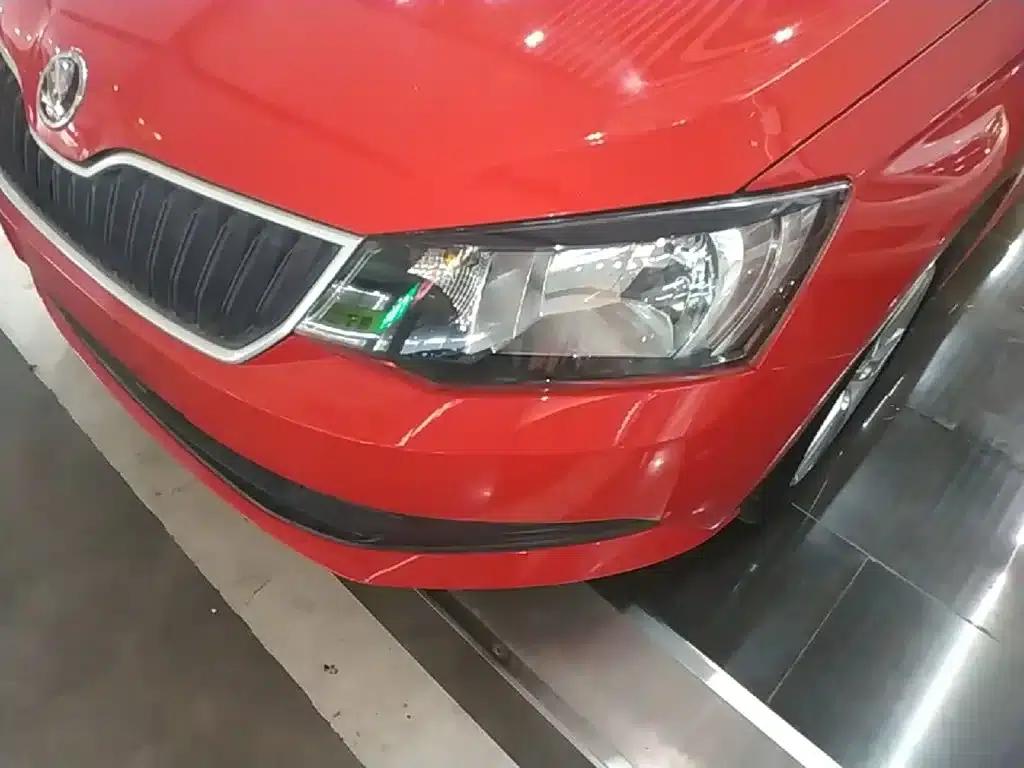 Fabia 2016 1.4L Automatic Enjoy Edition — миниатюра 24