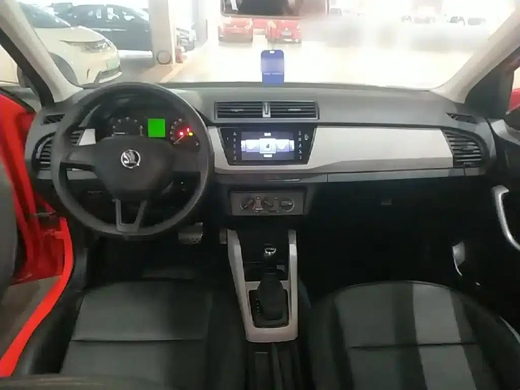 Fabia 2016 1.4L Automatic Enjoy Edition — миниатюра 10