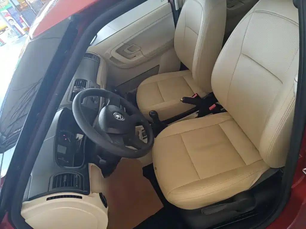 Fabia 2014 1.4L Manual Crystal Edition — миниатюра 15