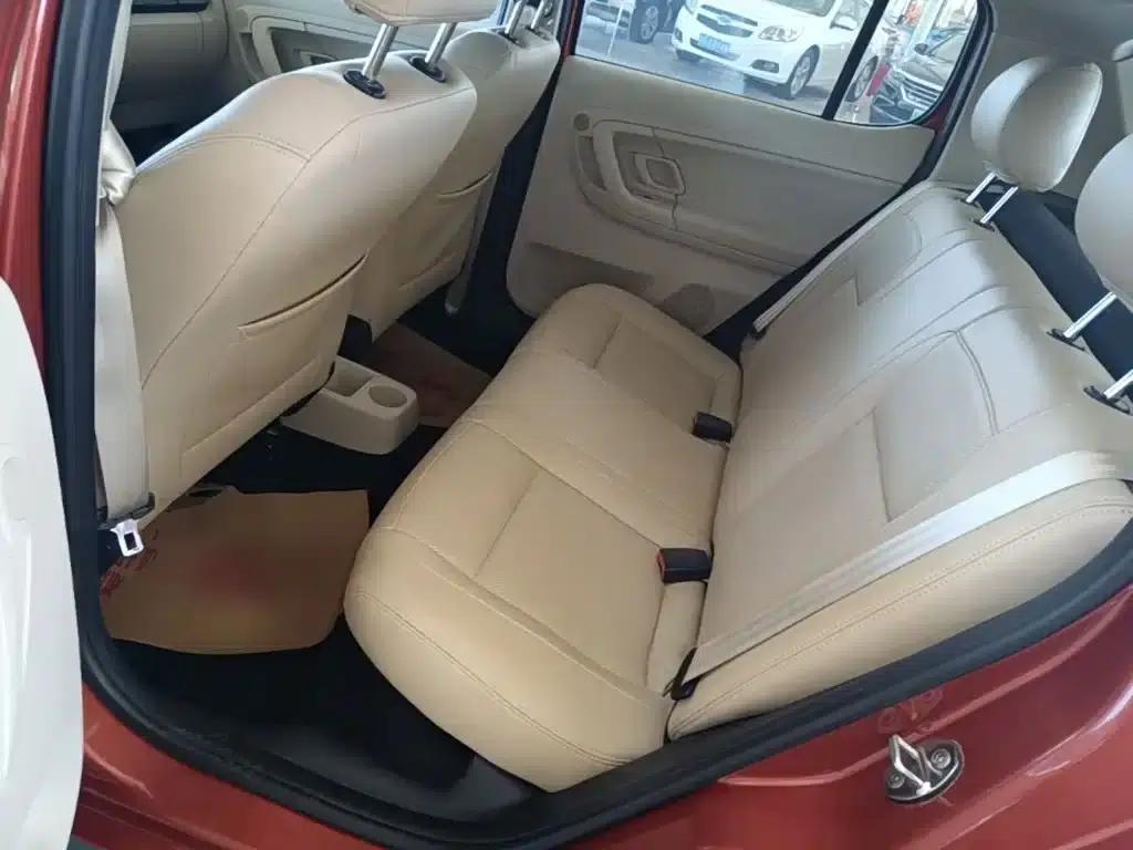 Fabia 2014 1.4L Manual Crystal Edition — миниатюра 17