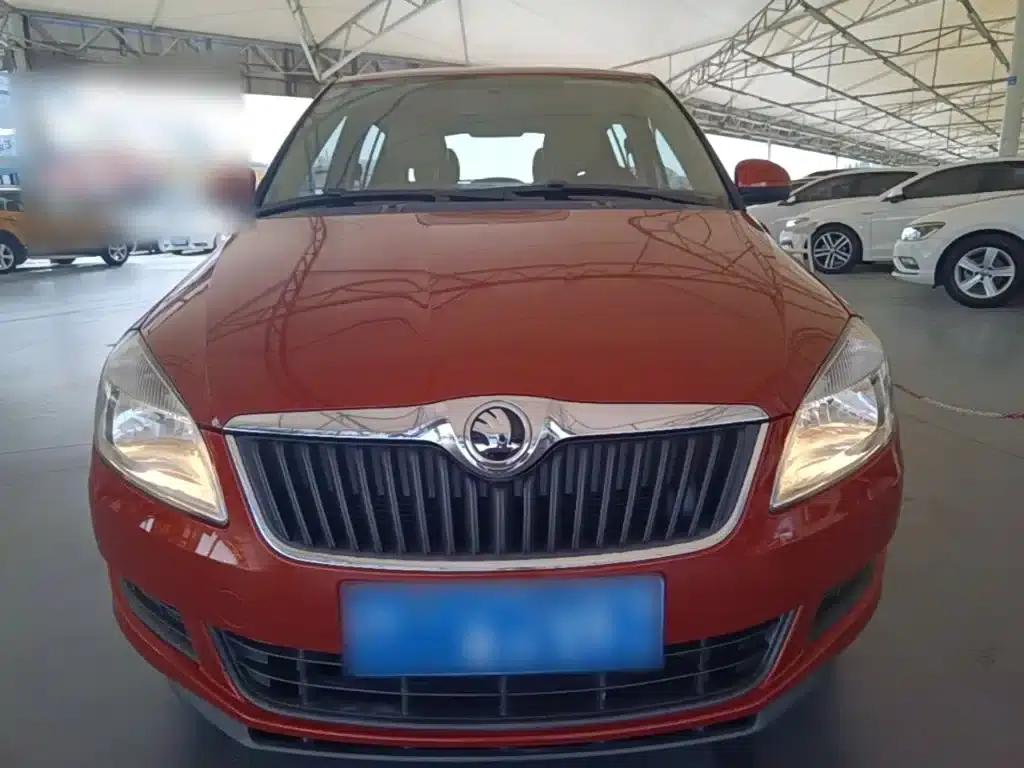 Fabia 2014 1.4L Manual Crystal Edition — миниатюра 3