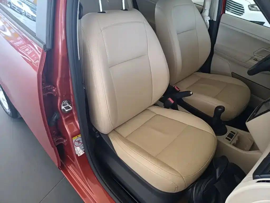 Fabia 2014 1.4L Manual Crystal Edition — миниатюра 25