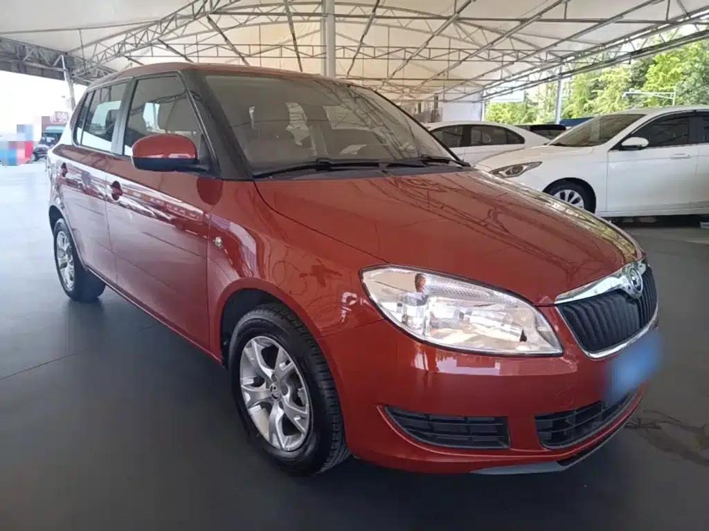 Fabia 2014 1.4L Manual Crystal Edition — миниатюра 4