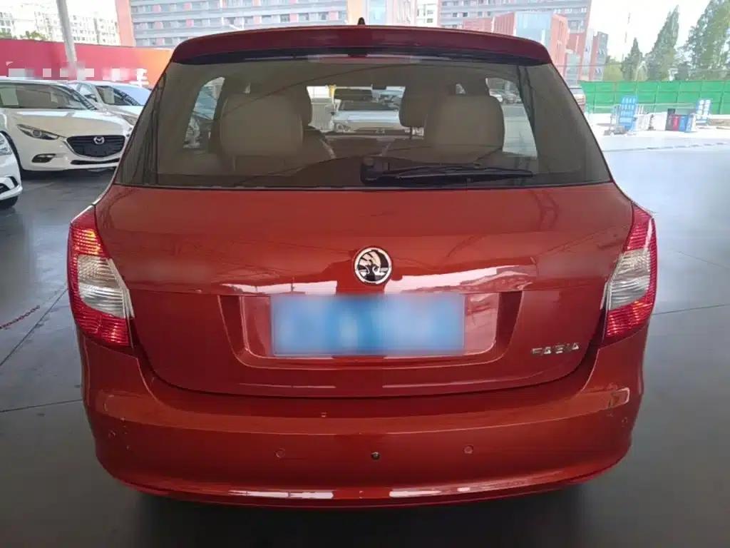Fabia 2014 1.4L Manual Crystal Edition — миниатюра 6