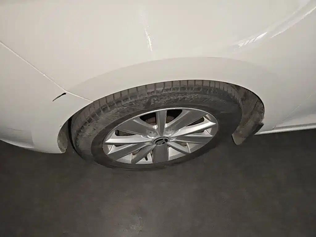 Rapid Spaceback 2016 Facelift 1.6L Manual Forward Edition — миниатюра 23