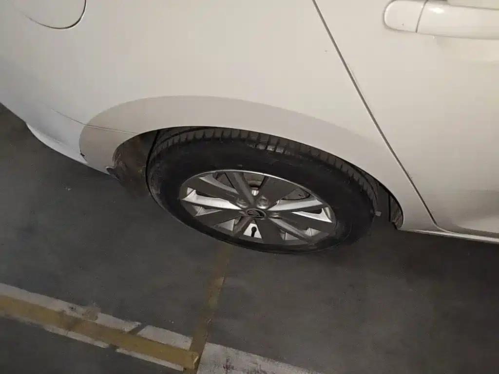 Rapid Spaceback 2016 Facelift 1.6L Manual Forward Edition — миниатюра 24