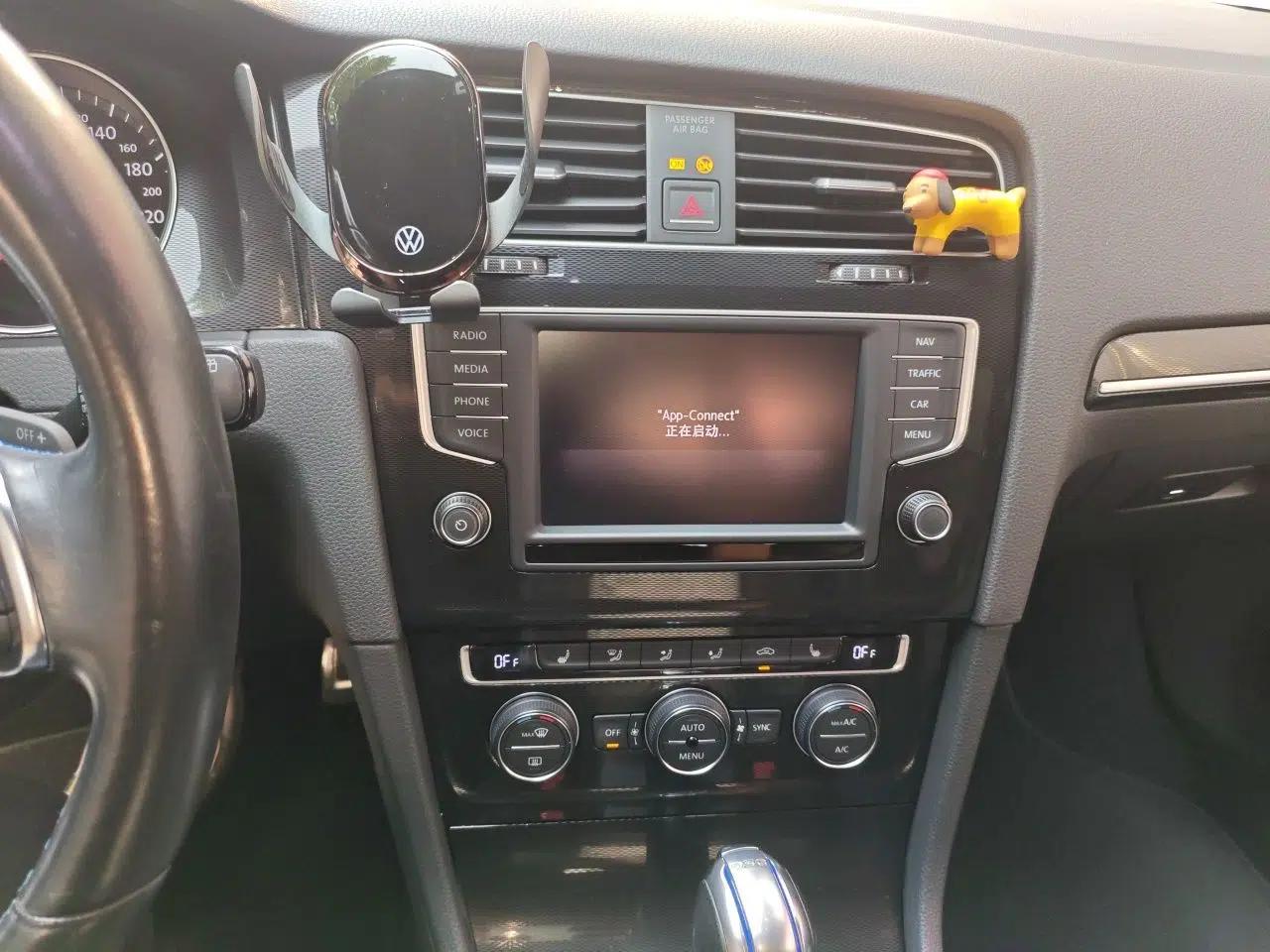 Volkswagen Golf New Energy 2015 GTE model — миниатюра 13