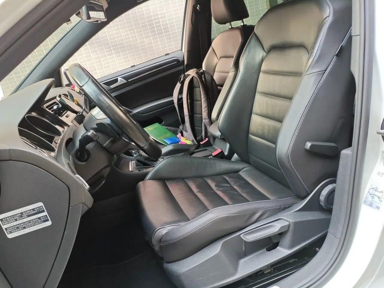 Volkswagen Golf New Energy 2015 GTE model — миниатюра 15