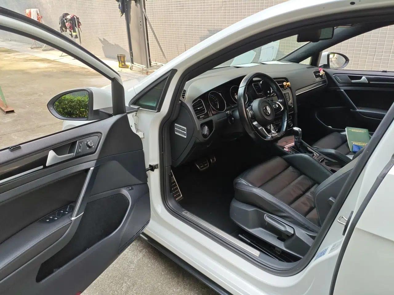 Volkswagen Golf New Energy 2015 GTE model — миниатюра 16