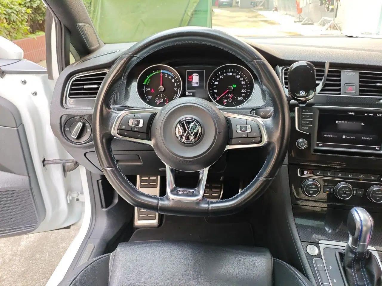 Volkswagen Golf New Energy 2015 GTE model — миниатюра 10