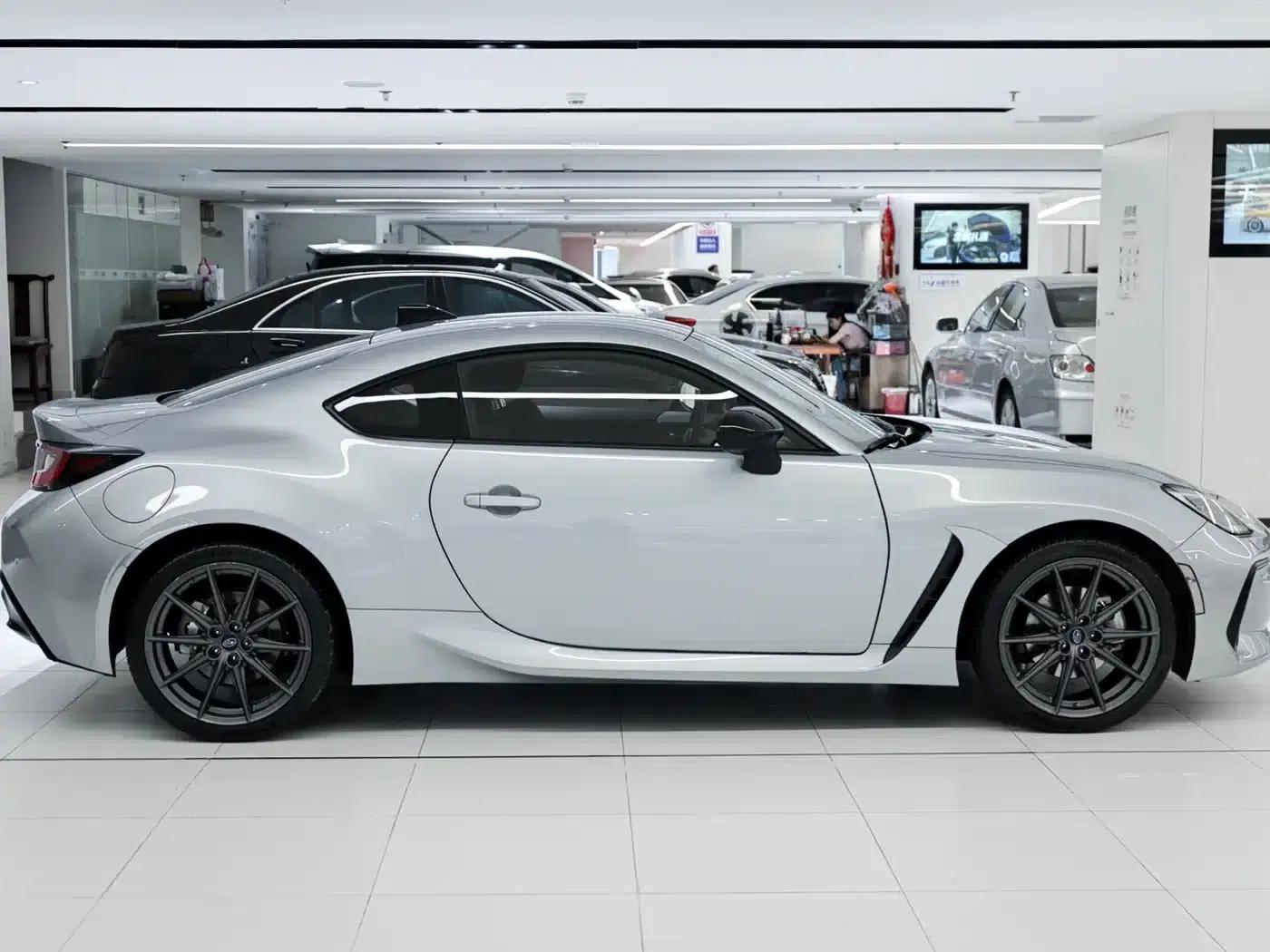 2025 Subaru BRZ 2.4L Manual EyeSight STI Sport — миниатюра 6