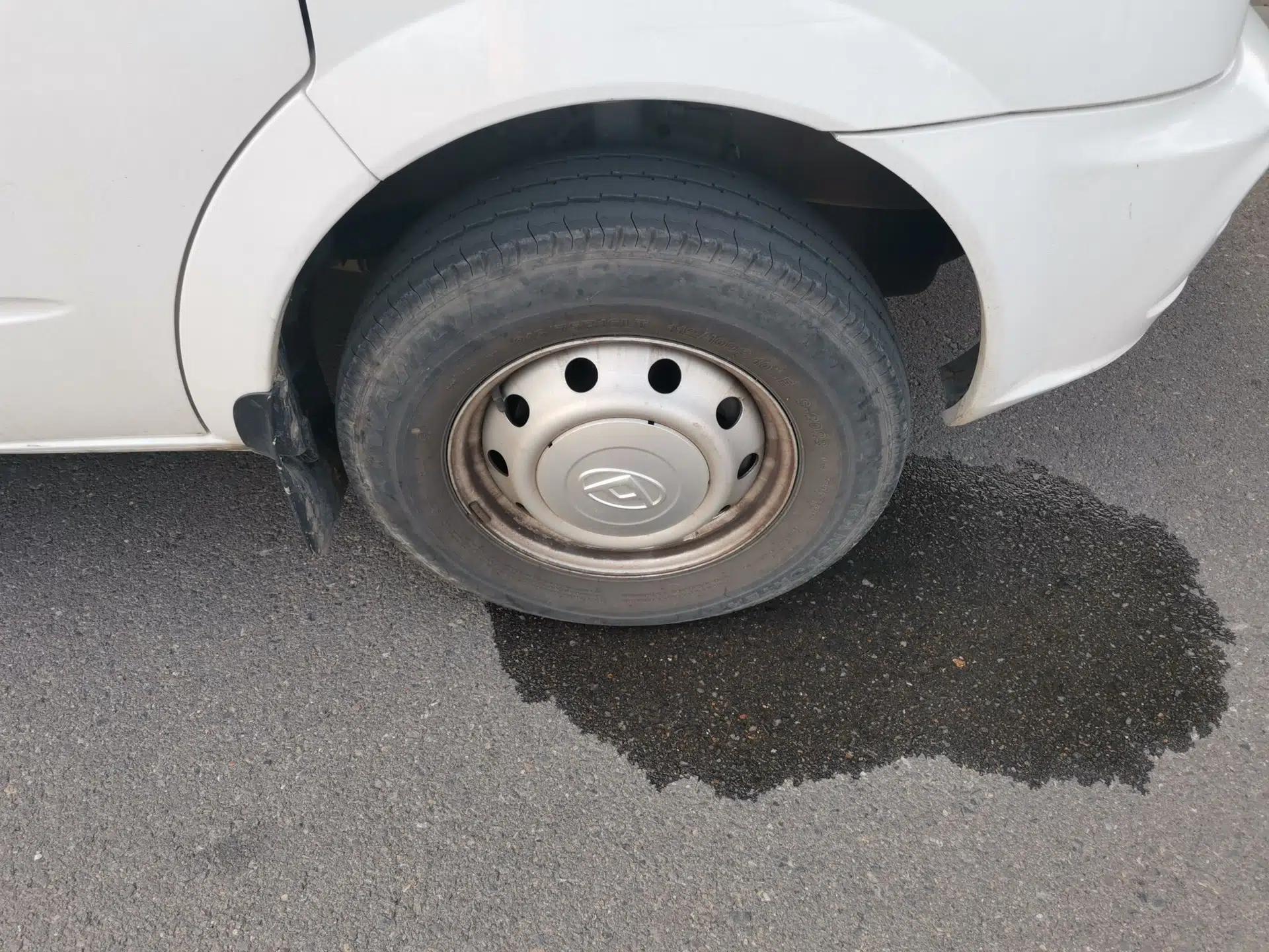 SAIC MAXUS Xintu V80 2021 2.0T Manual Classic Aoyuntong Short Wheelbase Ultra-Low Roof 5/6-Seater — миниатюра 8