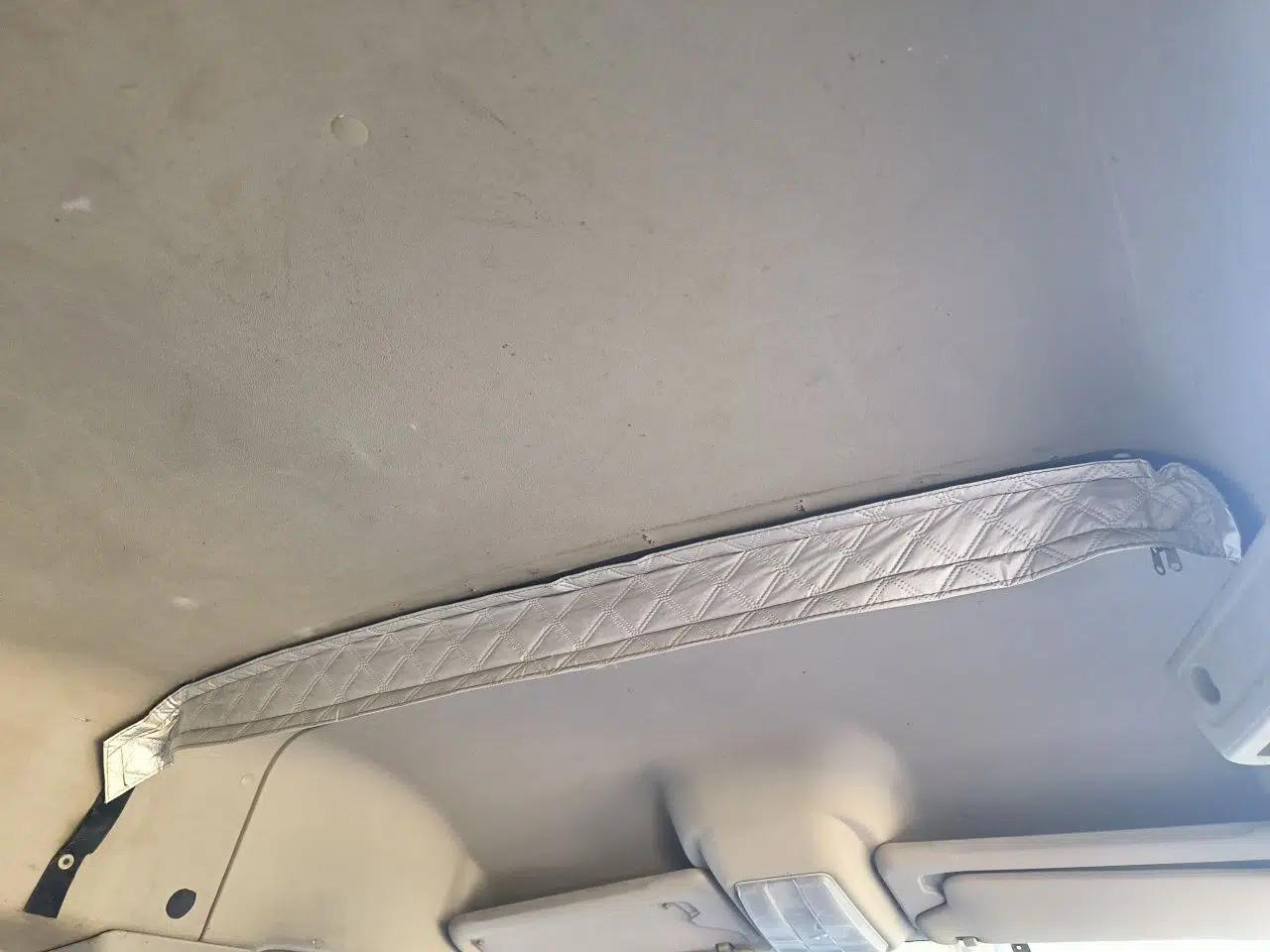 SAIC MAXUS Xintu V80 2019 2.5T Classic Edition 6-Speed Manual – Aoyuntong Short Wheelbase Mid-Height Design 5/6 Seats — миниатюра 18