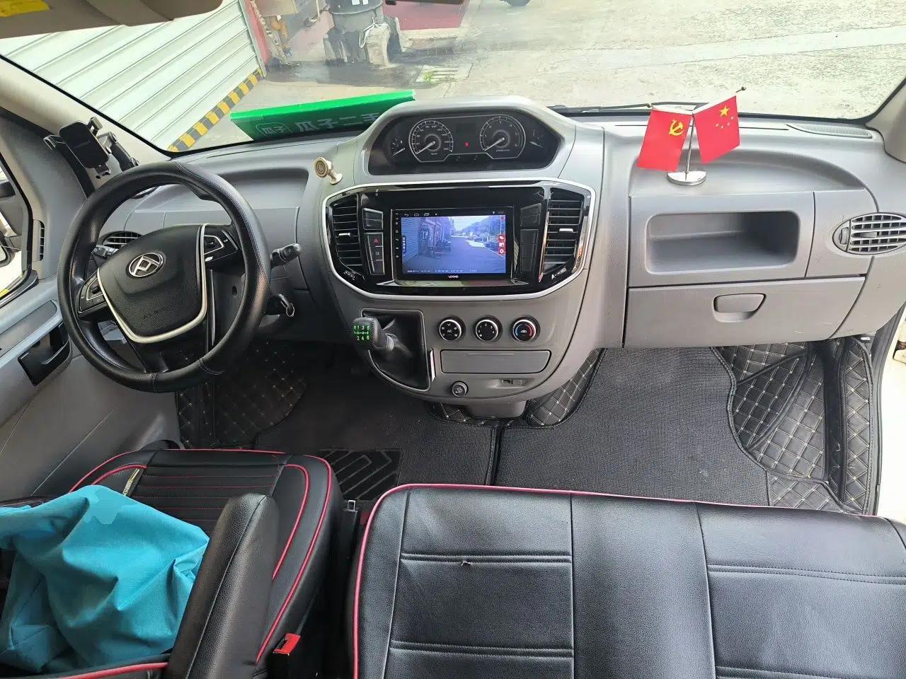 SAIC MAXUS Xintu V80 2019 2.5T Classic Edition 6-Speed Manual – Aoyuntong Short Wheelbase Mid-Height Design 5/6 Seats — миниатюра 9